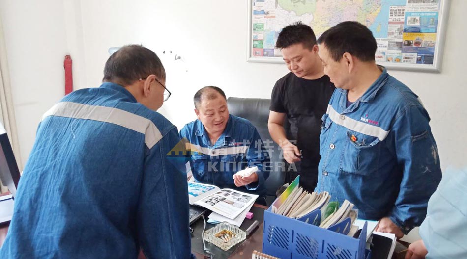 尊龙人生就是博首页特瓷赴四川某水泥厂现场勘探以及手艺交流