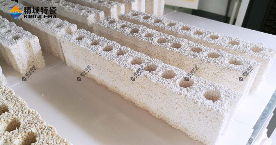尊龙人生就是博首页特瓷ZTA陶瓷颗粒预制体