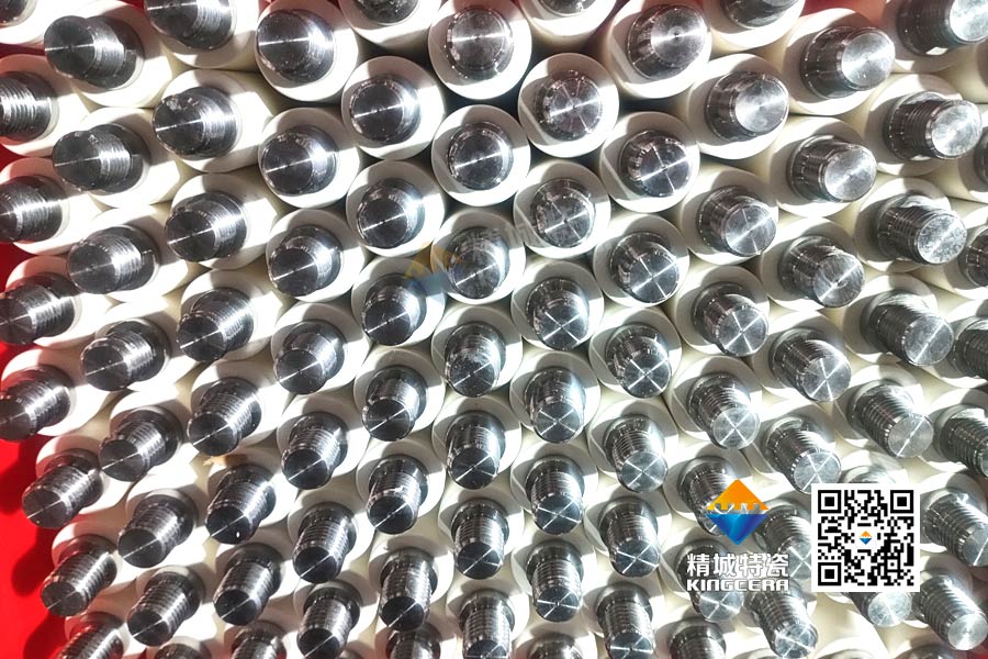 离别金属污染与断裂：：纯陶瓷棒钉助力锂电砂磨机棒钉优化升级